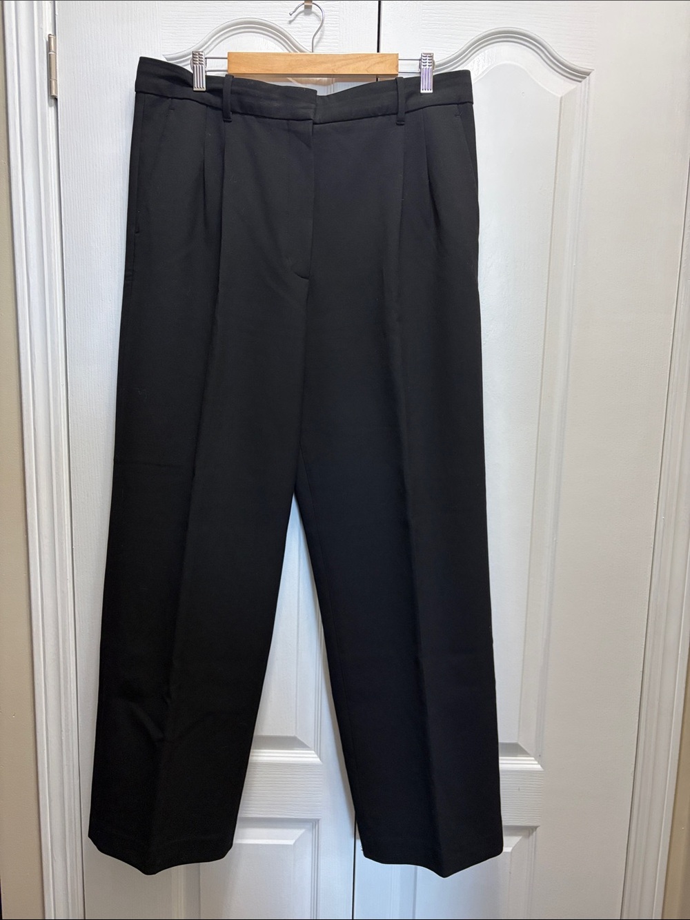 Aritzia Effortless Pants in Eversential Fabric - High Rise size 16